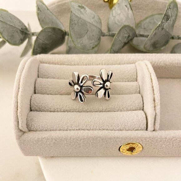 925 Sterling Silver Vintage Flower Ring Dainty Minimalist Flower Ring - Picture 5 of 9